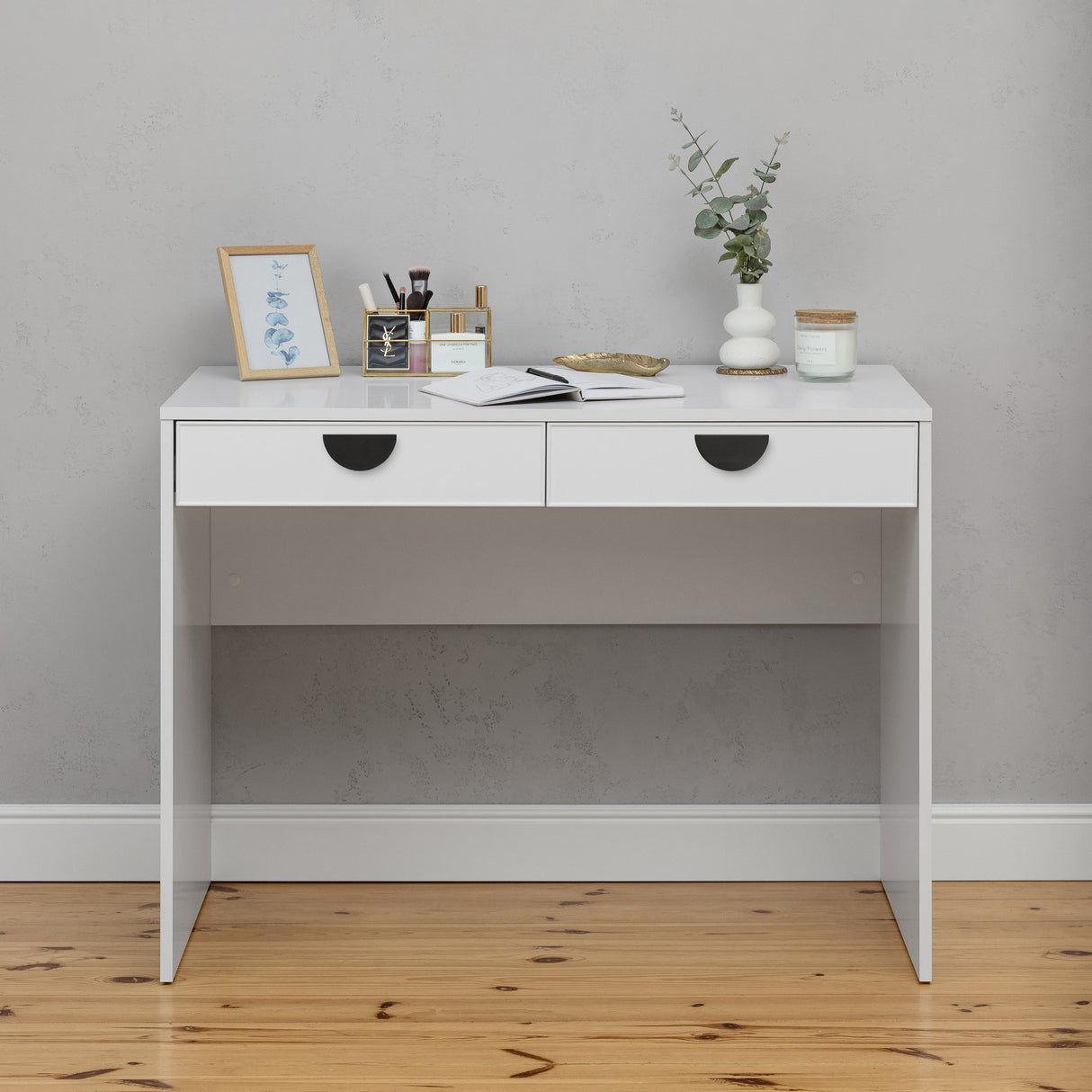 ODESSA DESK - WHITE - SLIM - HALF MOON BLACK