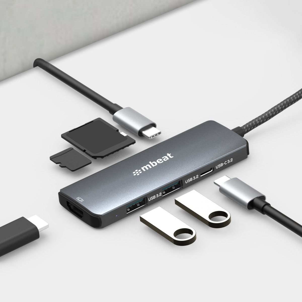 mbeat 7-in-1 USB-C 3.2 Gen2 Hub with 8K Video, 10Gbps Data - Space Grey