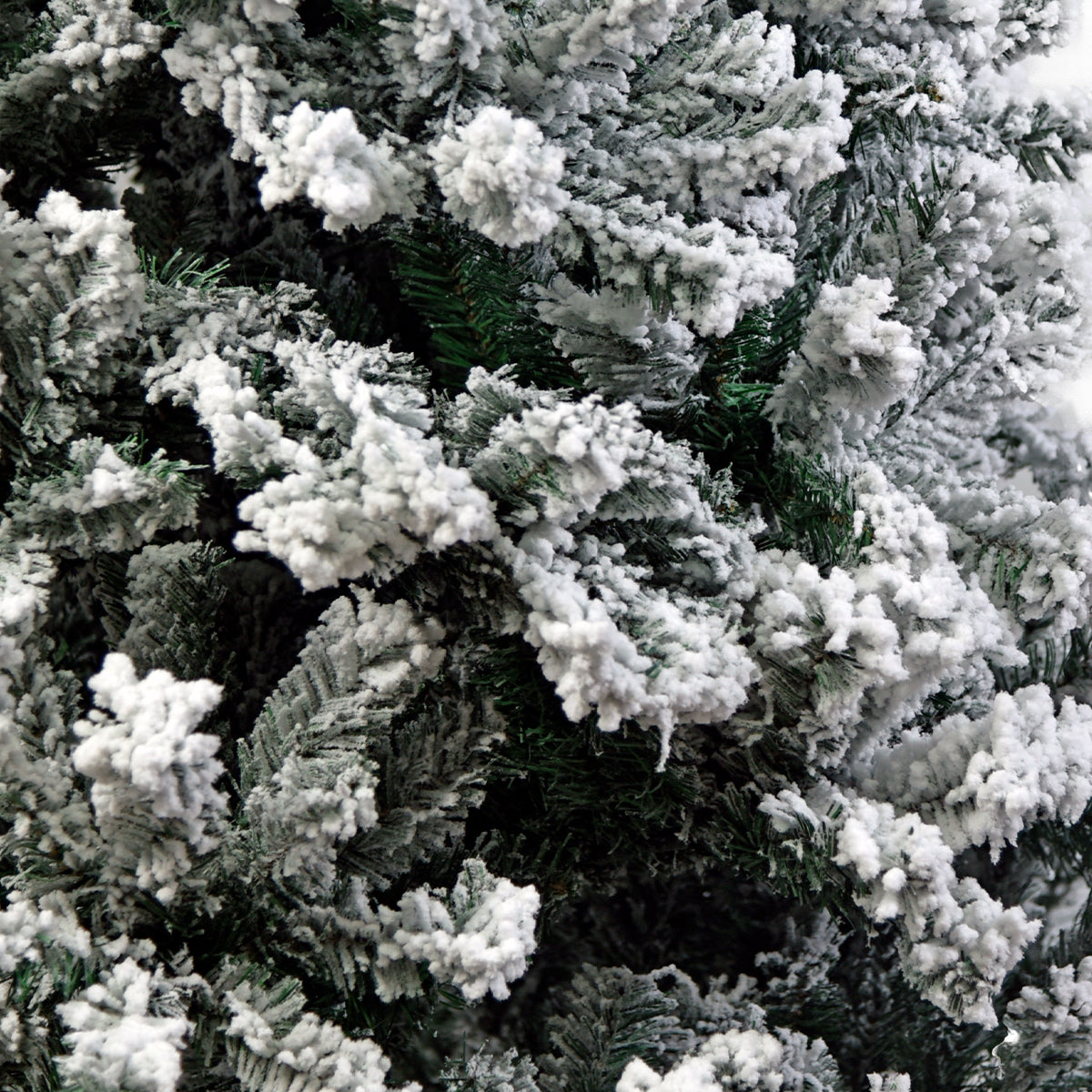 Frosted Elegance 1.5m Christmas Tree with 550 Tips