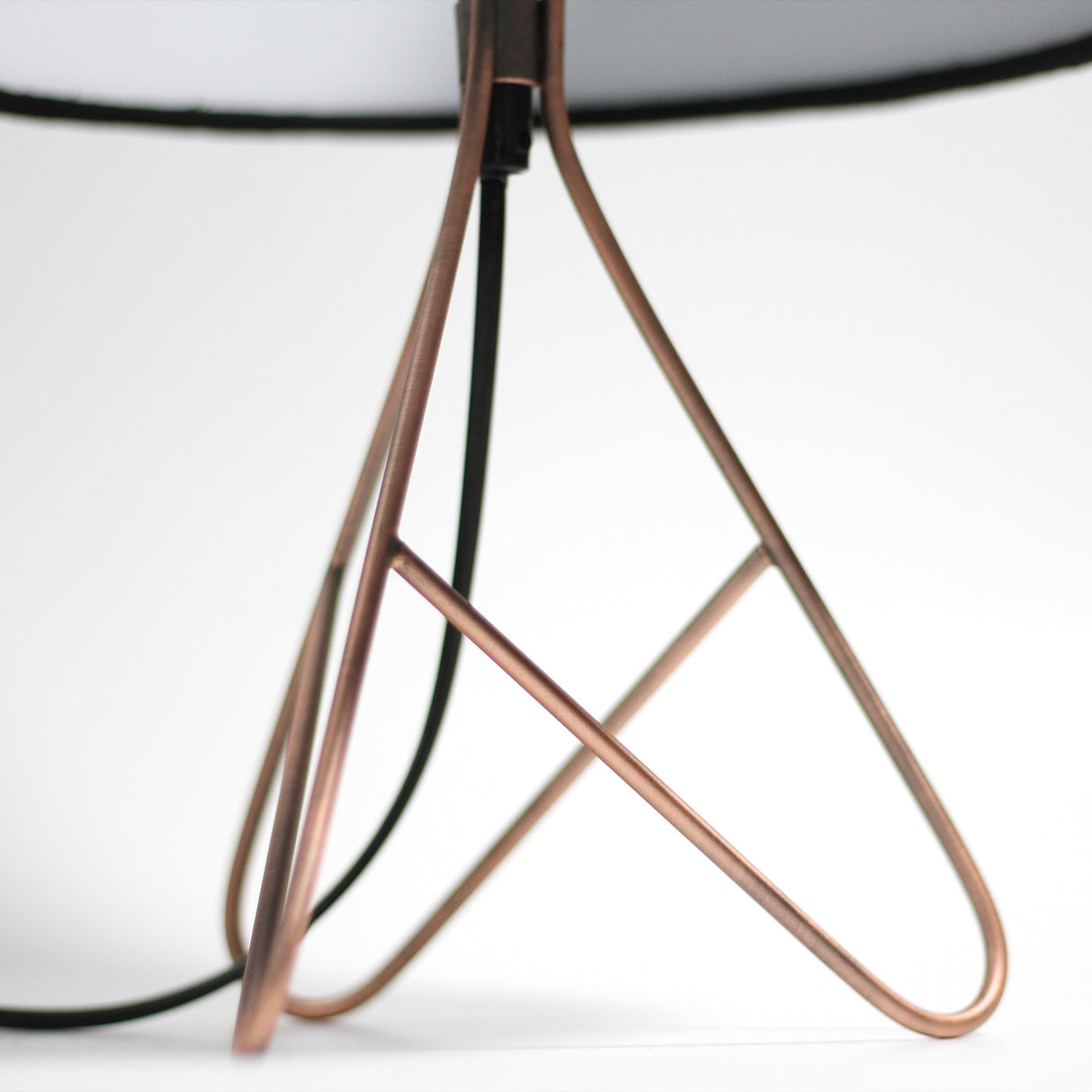 Belira Modern Copper Table Lamp