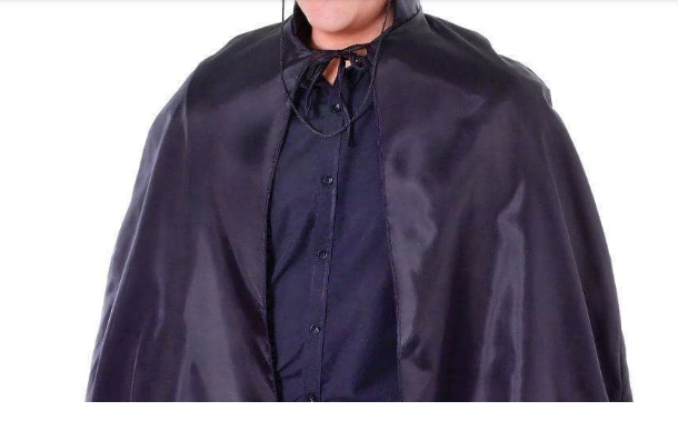 Gothic Black Cape Cloak for Halloween - Ideal for Vampires, Witches, and Sorcerers