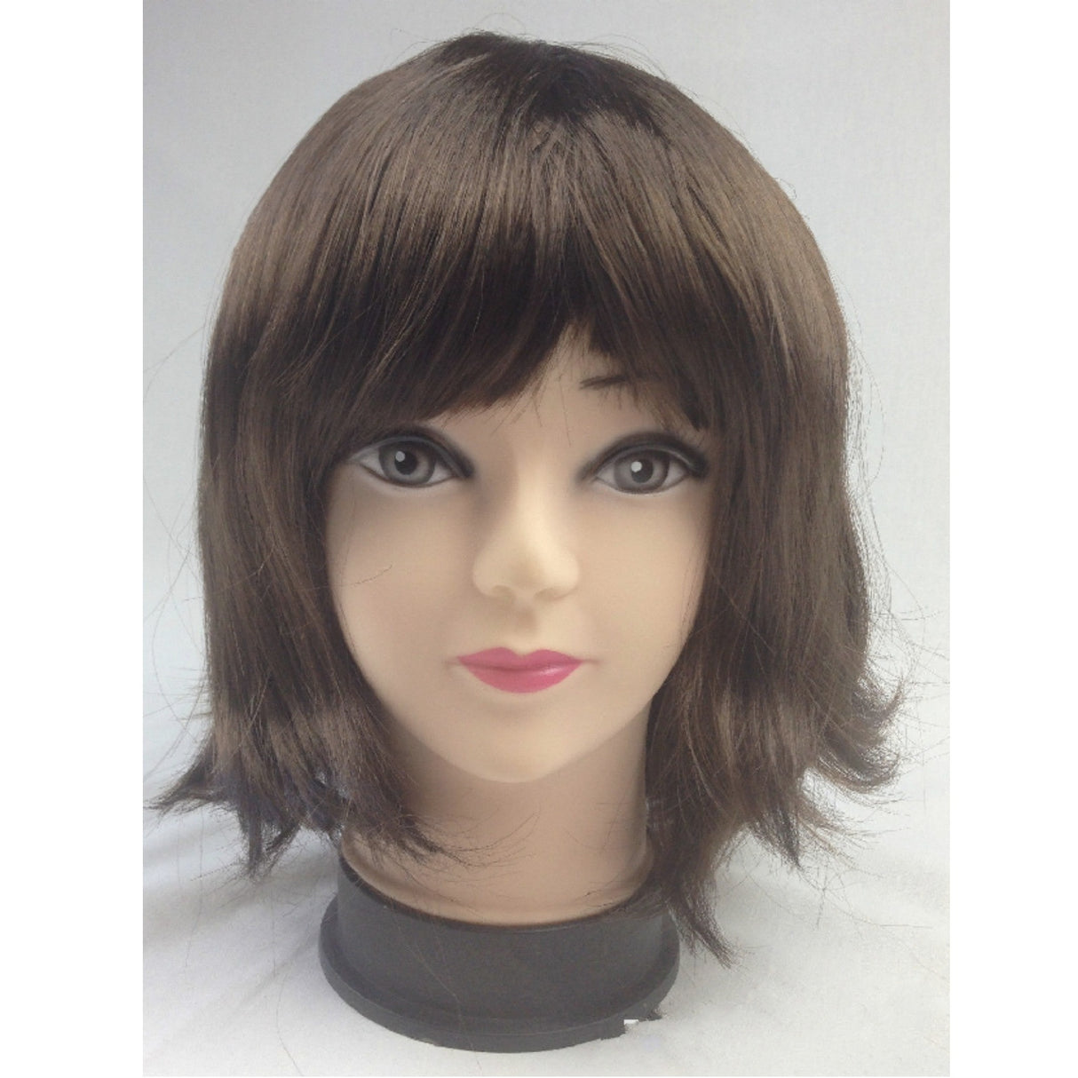 Chic Short Brown Bob Wig with Bangs - Ideal for Cosplay and Themed Events