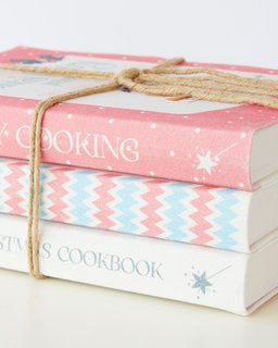 Vintage Holiday Cookbook Display Stack 33cm