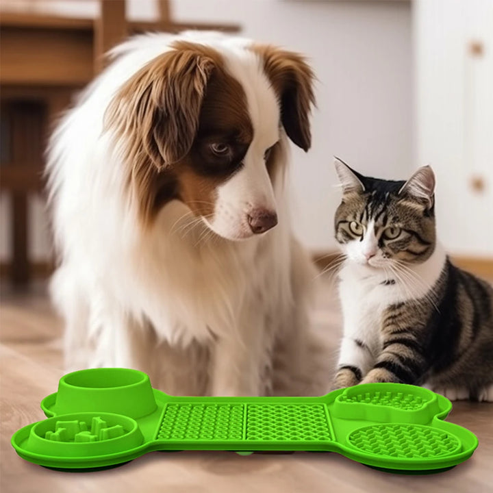 Light Blue Silicone Pet Licking Mat Slow Feeder Pad with Strong Suction and Foldable Design, Heat Resistant -40°C to 240°C, for Dogs and Cats